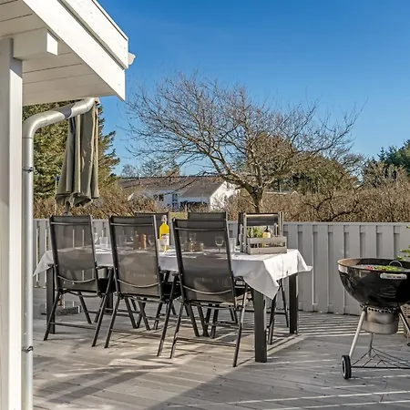 度假居 Henri - 1-2km From The Sea By Interhome *