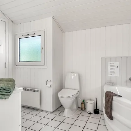 Henri - 1-2km From The Sea By Interhome