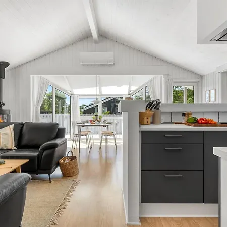 Henri - 1-2km From The Sea By Interhome * Hjørring